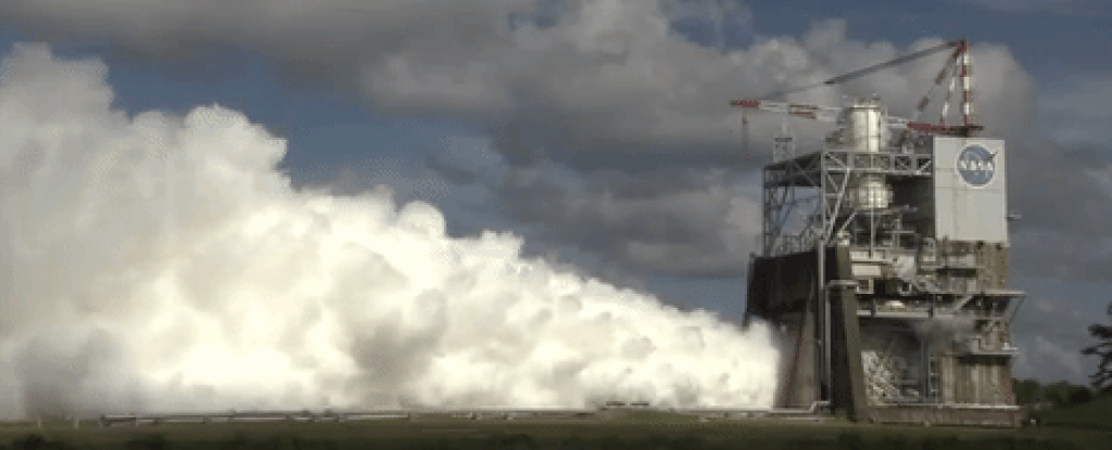 Engine for NASA's Space Launch System rocket tested