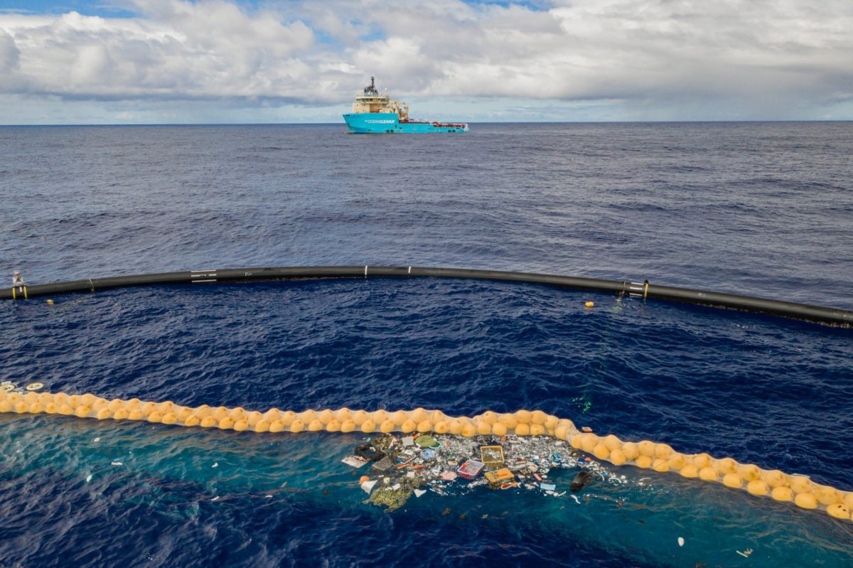 ocean cleanup in action close up