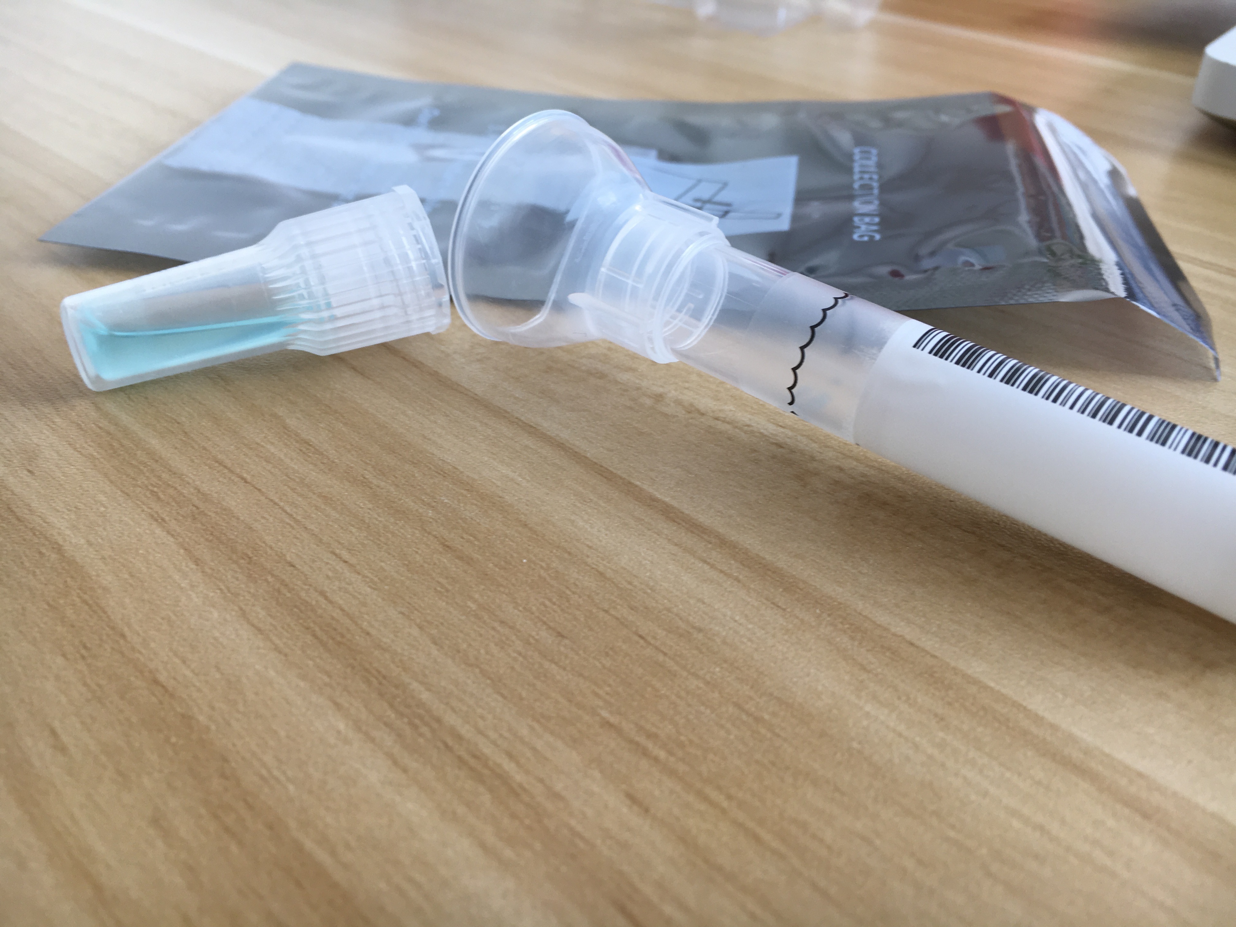 Un kit de prueba de ADN directo al consumidor. (Shutterstock)