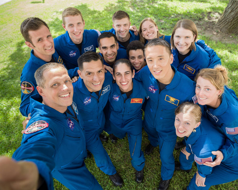 Los miembros de la clase de astronautas de la NASA 2017. (NASA / Bill Stafford)
