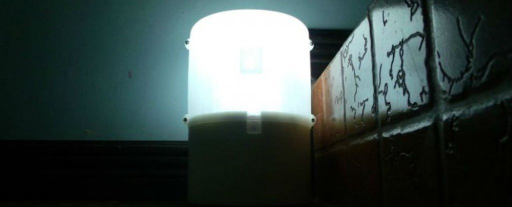 This lamp runs on a glass of water and two teaspoons of salt