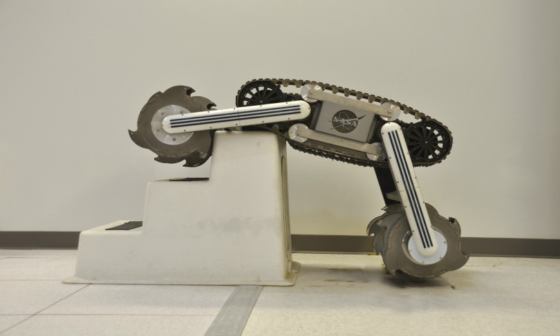 NASA_RASSOR-climbing