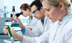 alexraths_-_scientists