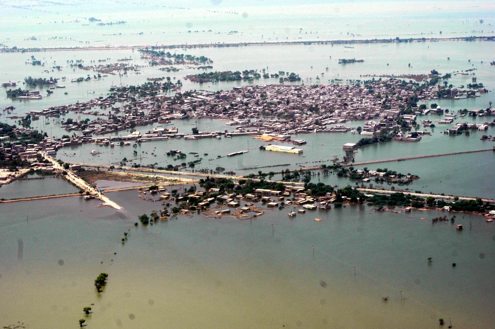 pakistanfloods_shuttestock