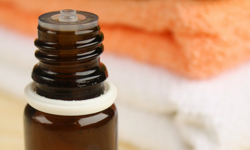 teatreeoil_lrlucik_shutterstock.jpg