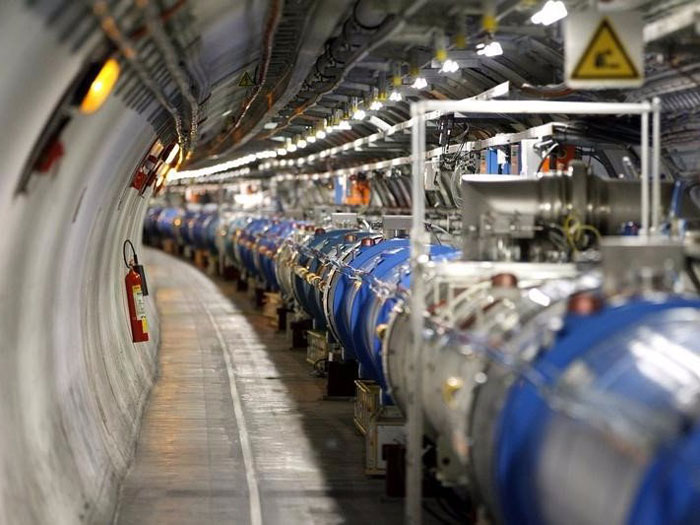 bi-largehadroncollider-2