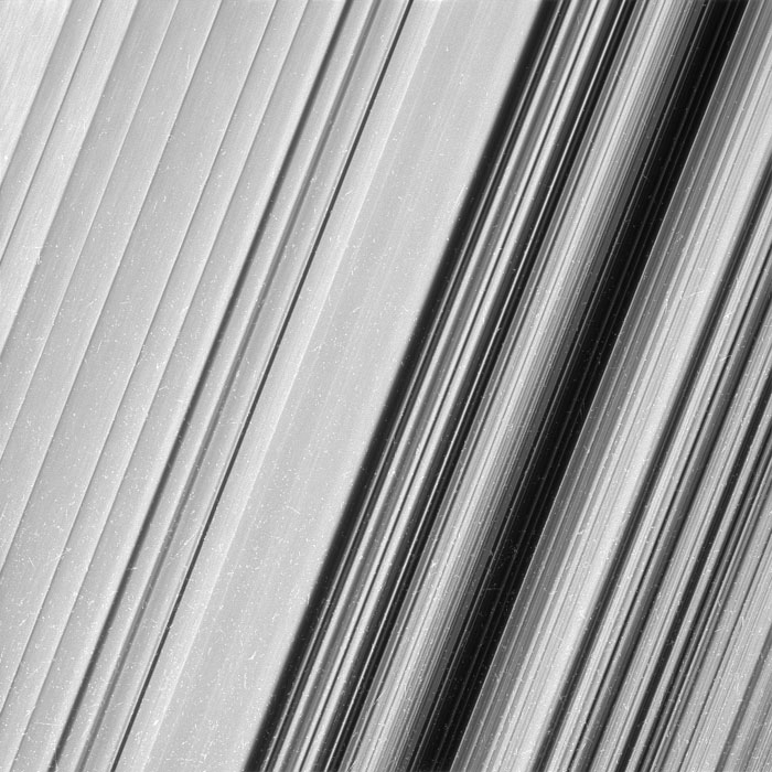 92387429387-cassini-3