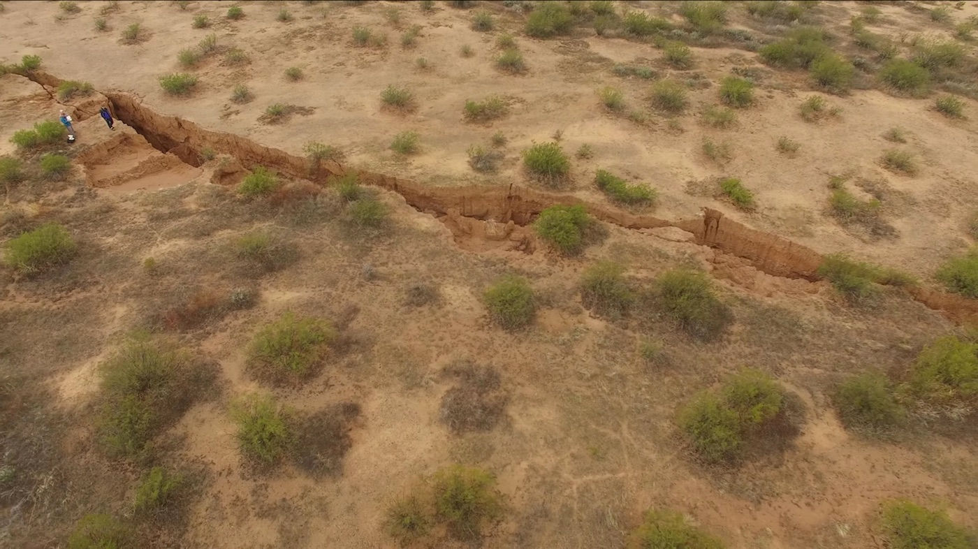 arizona-earth-fissure-drone