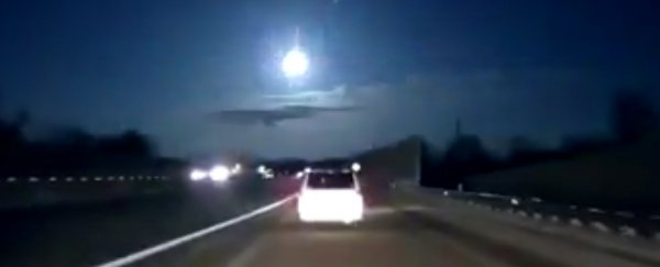 No, this spectacular meteor explosion in the US didn't cause an earthquake