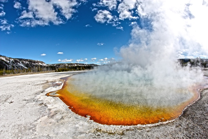 562 yellowstone supervolcano earthquake swarm 1