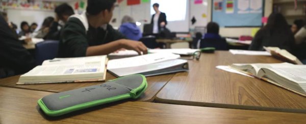 Over 600 US schools are already using this simple smartphone addiction fix