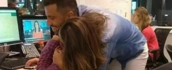 Who is wearing the heels in this freaky viral optical illusion?