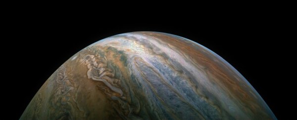 Here's how to take a photo of a planet millions of miles away