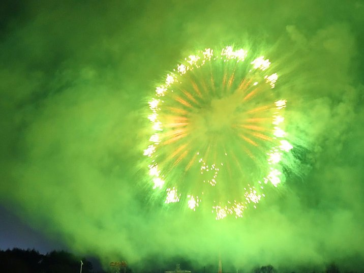 green fireworks 4th july bi