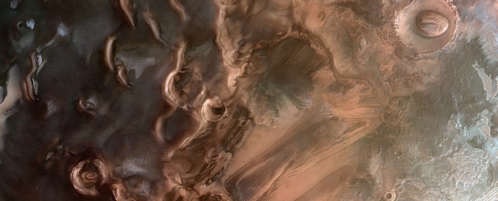 Springtime_at_Mars_south_pole_1024_1024.jpg