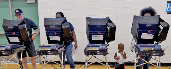 Some vote-counting computers in the US have a flaw that made them vulnerable to hackers
