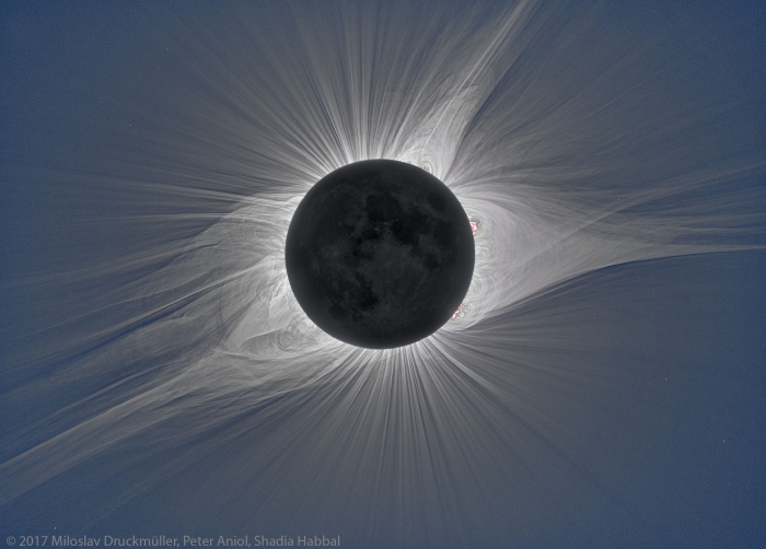 eclipse corona photographs