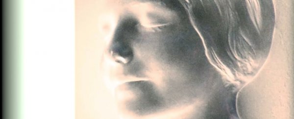 Here's how a dead girl in Paris ended up with the most-kissed lips in history