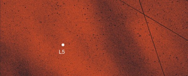 Astronomers have detected a ghostly dust cloud orbiting our Earth