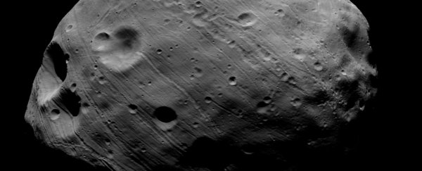 Strange Grooves on Mars' Moon Were Caused by Boulders Rolling Around its Surface, Study Suggests