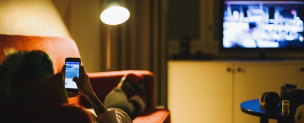 A neuroscientist explains why multitasking screens is so terrible for your brain