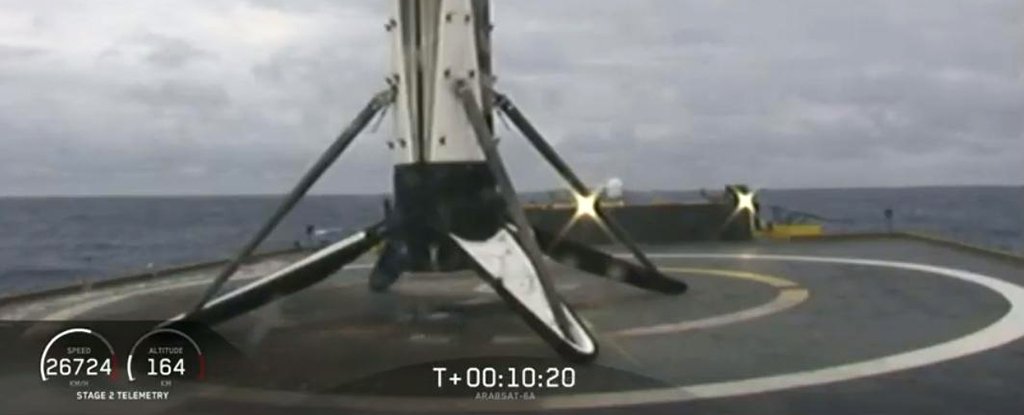 SpaceX Finally Landed Their Falcon Heavy Booster on a Ship, Only For It to Topple Over - ScienceAlert thumbnail