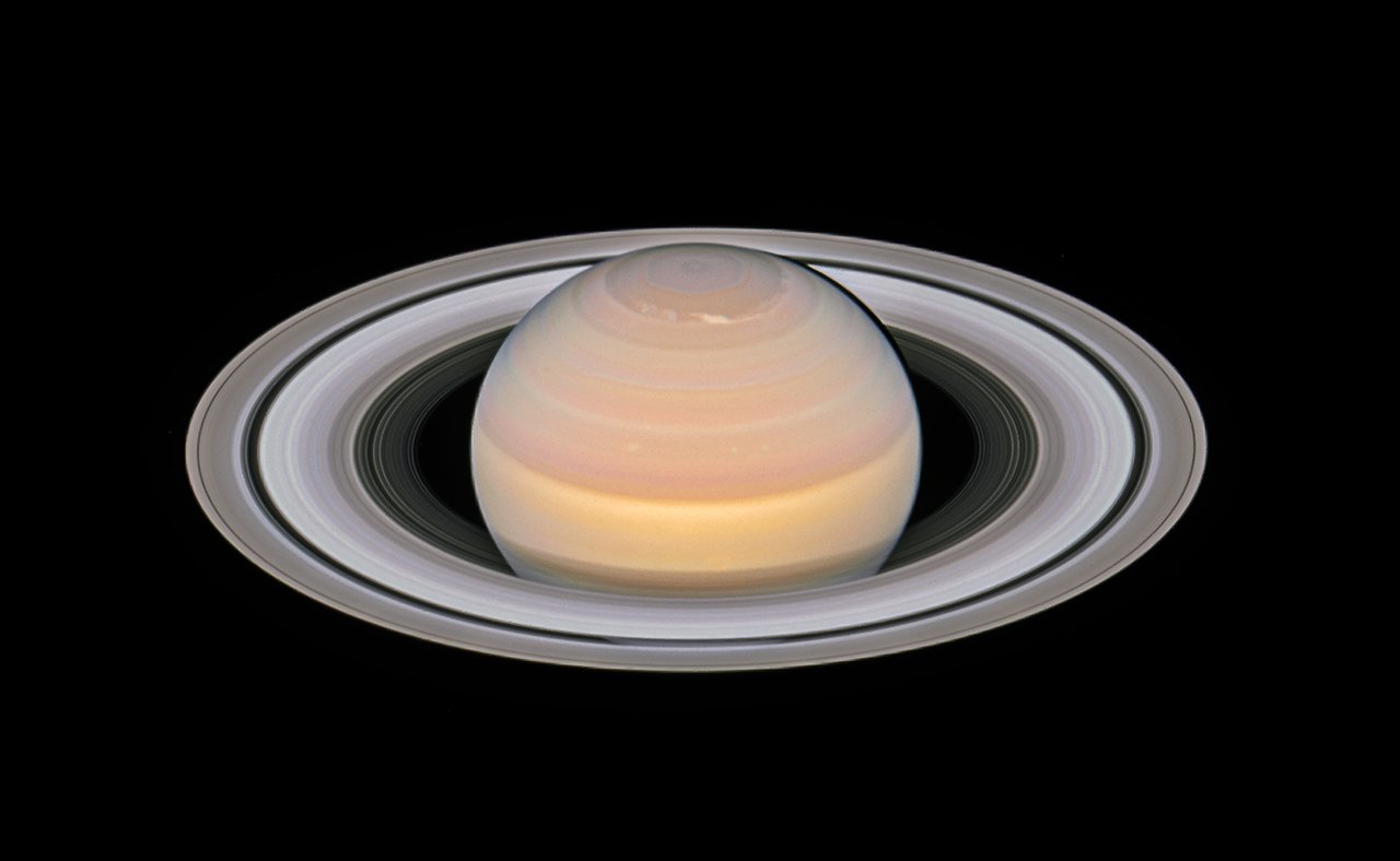 Questa è un'immagine OPAL più vecchia di Saturno dal 6 giugno 2018. (NASA / ESA / Amy Simon / OPAL Team / J. DePasquale / STScI) Questa è un'immagine OPAL più vecchia di Saturno dal 6 giugno 2018. (NASA / ESA / Amy Simon / OPAL Team / J. DePasquale / STScI)