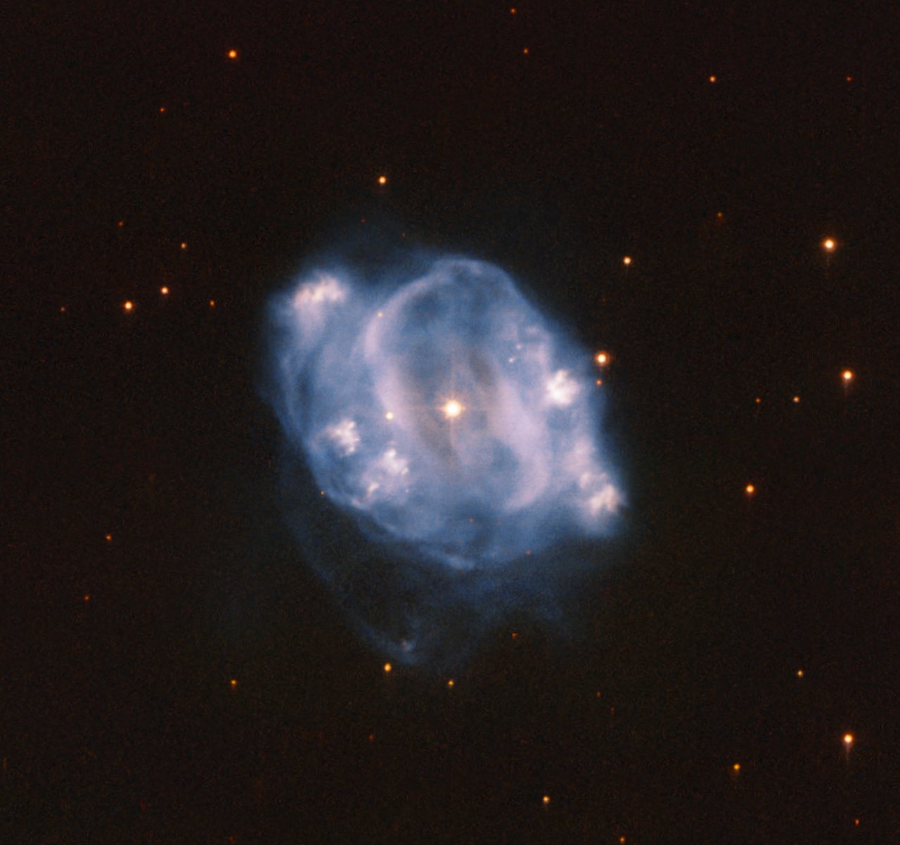  NGC 5307, a planetary nebula with white dwarf at the center. (NASA/ESA/Hubble)