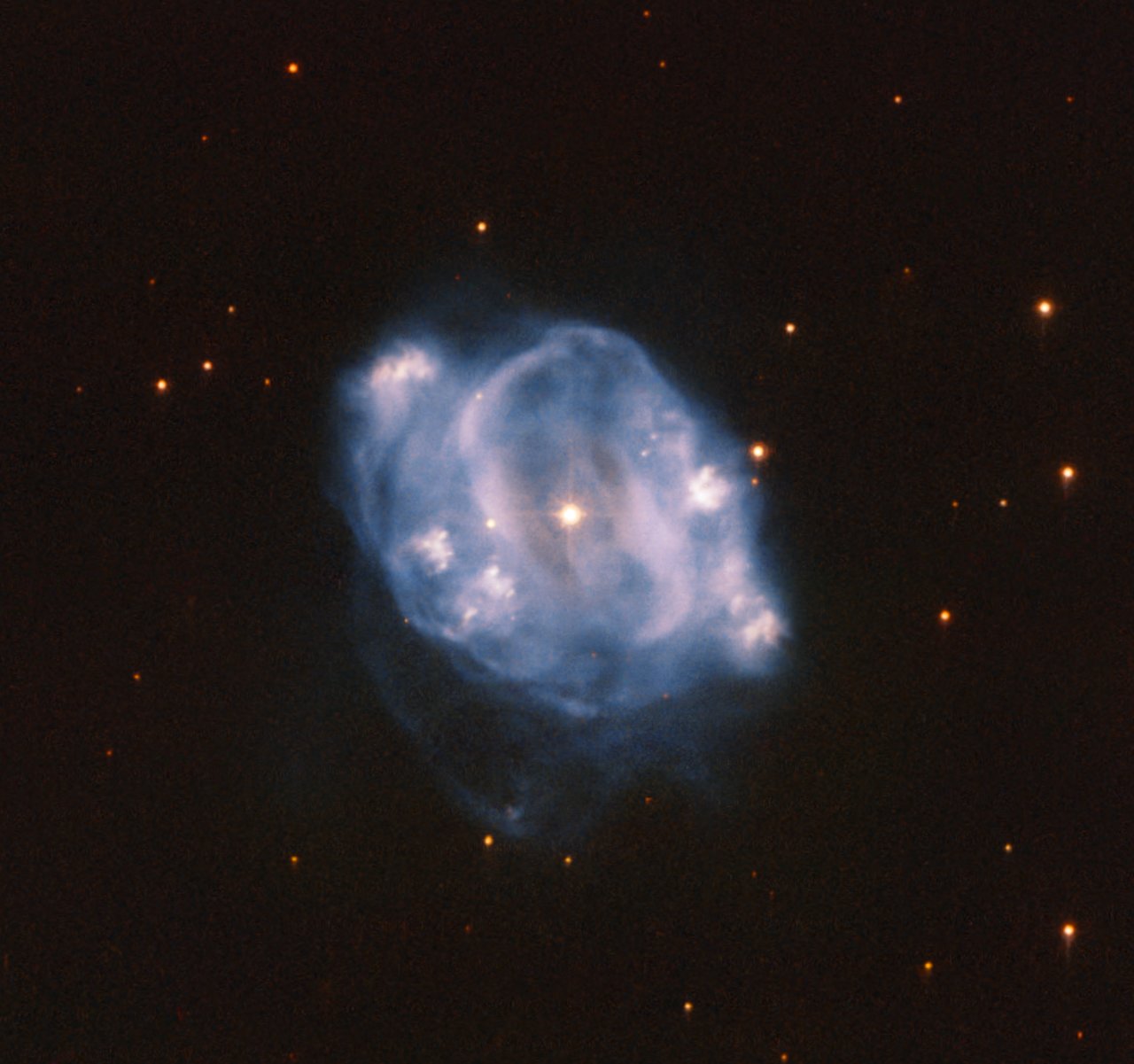 NGC 5307, una nebulosa planetaria con nana bianca al centro. (NASA / ESA / Hubble)