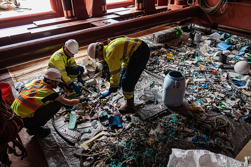 ocean cleanup sorting plastic