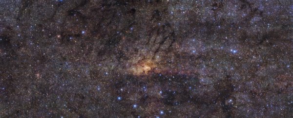This startling image of our galaxy's center hints at a new cosmic phenomenon