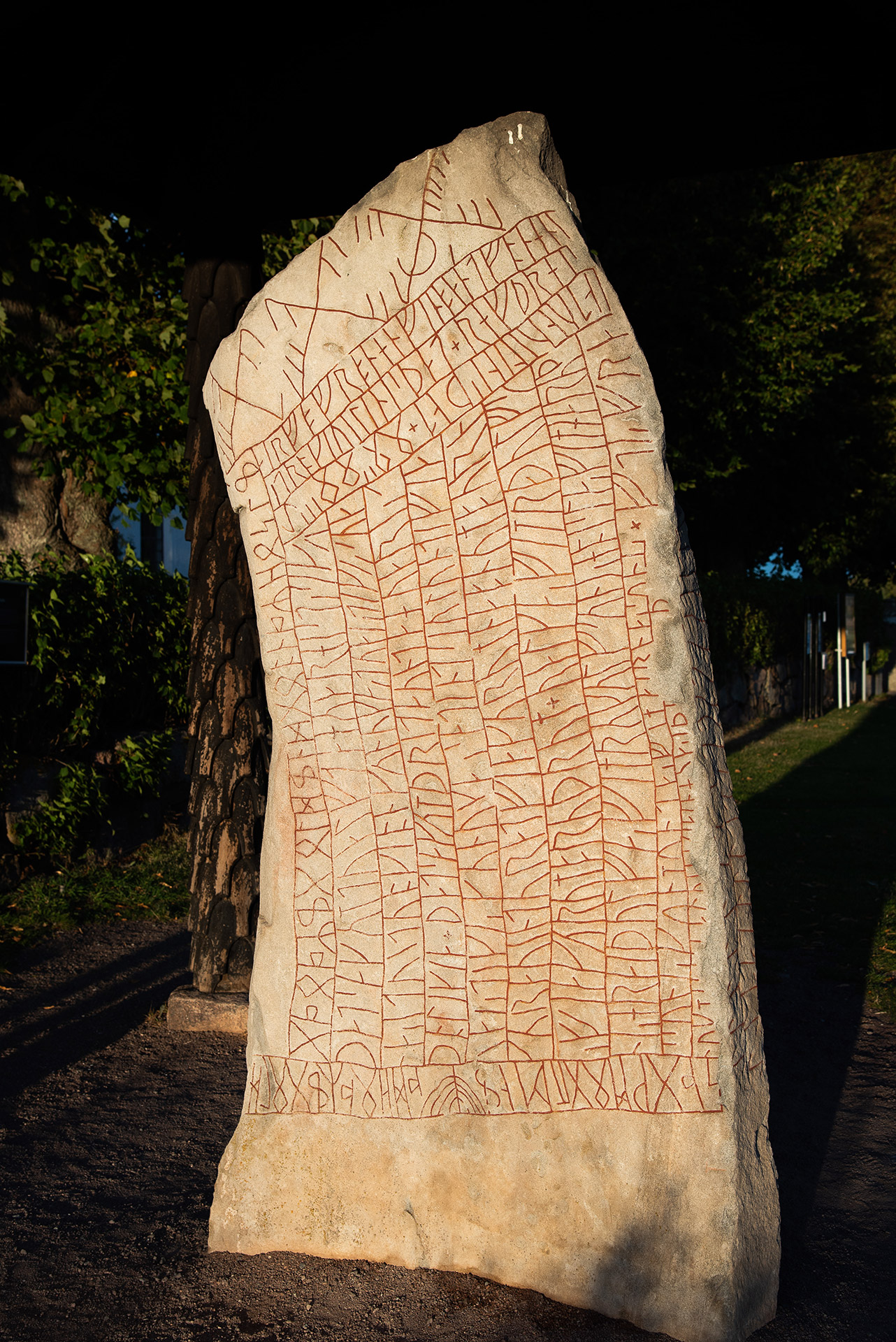 1759411 rok runestone revisited 04