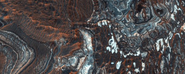 Lose yourself in this absolutely gobsmacking image of Valles Marineris on Mars
