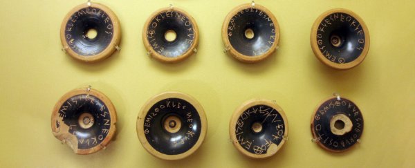 Here's what people used before toilet paper was invented