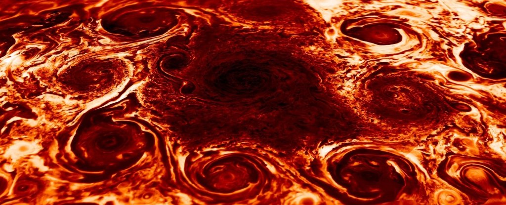 Jupiter's north pole in infrared. 