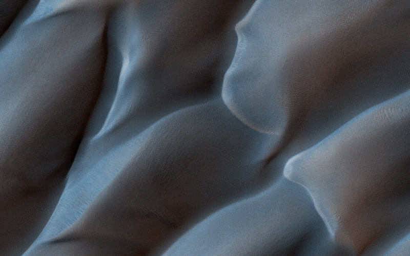 HiRISE martian dunes 1