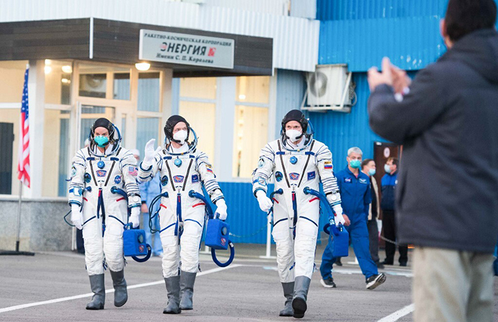 Russian cosmonauts approaching launch