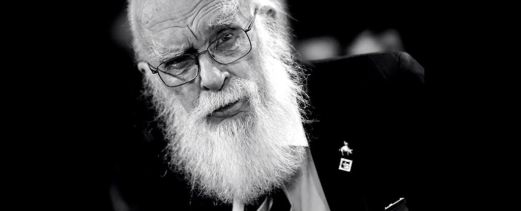 James Randi in 2015. 