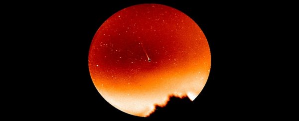 Mercury is a planet with a tail. Here's how that's possible