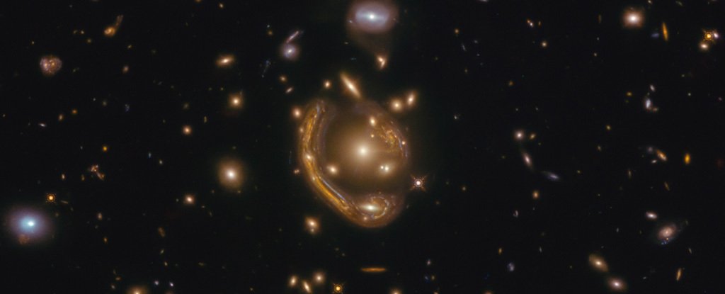 Hubble unveils one of the largest Einstein rings ever seen