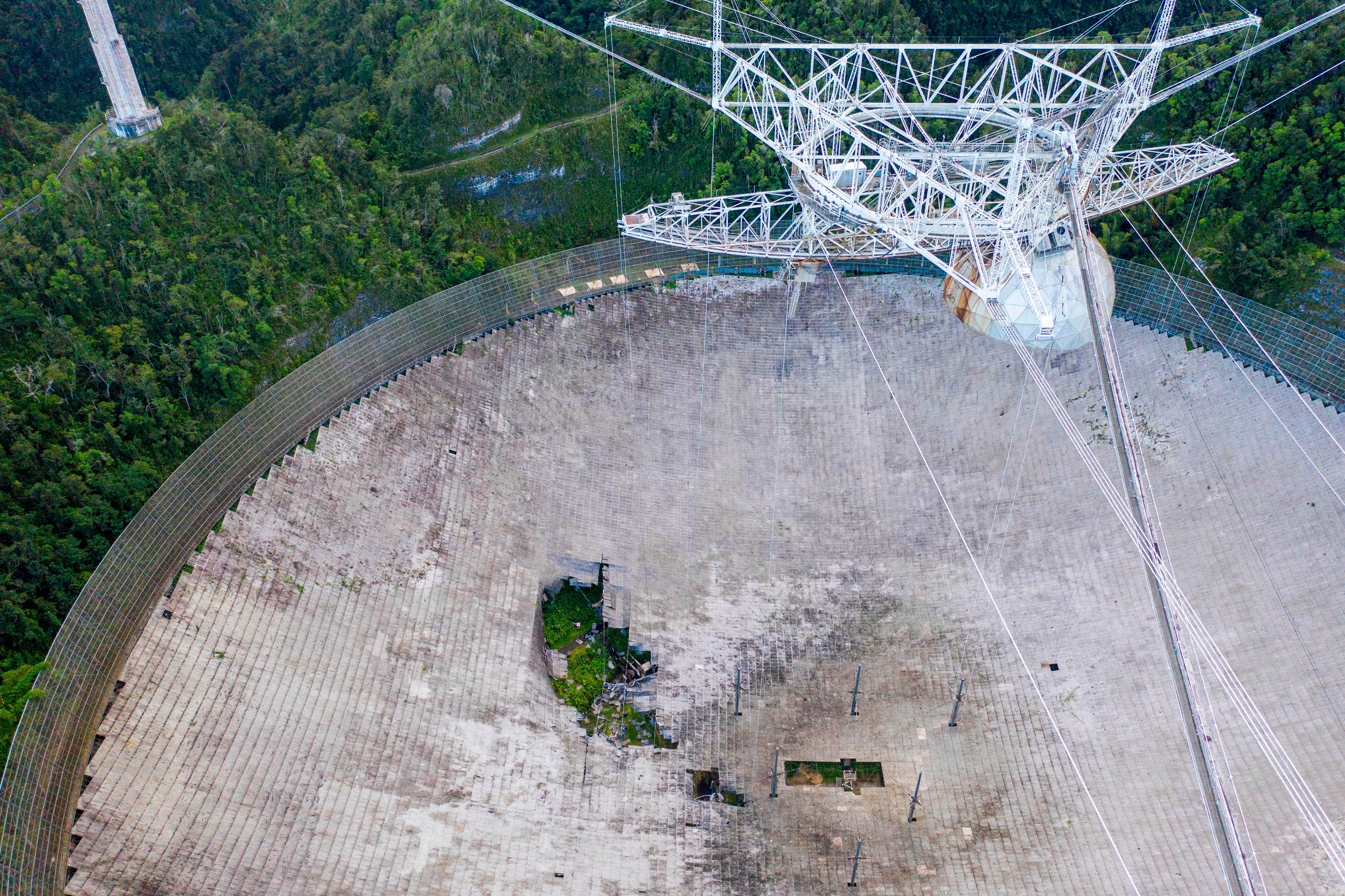 arecibo body collapse two