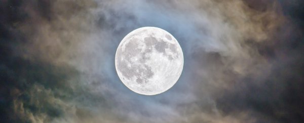 The full moon changes how people sleep without us ever realising, says study