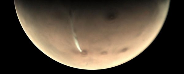 We finally know what's going on with that weird, long, recurring cloud on Mars