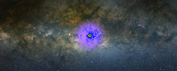 Mysterious glow caught in our galaxy's center really could be due to dark matter
