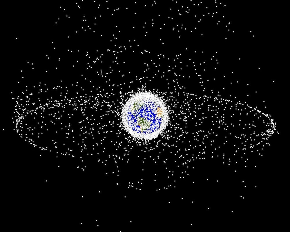 detriti spaziali in orbita