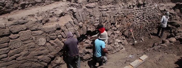 Archaeologists Forced to Rebury Unusual Discovery in Old Aztec Capital 010-tunnel-3