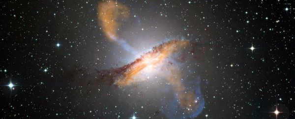 We Just Got an Image of a Plasma Jet From Another Supermassive Black Hole, and Whoa