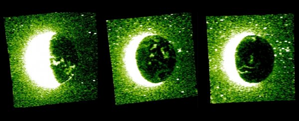 New orbiter has caught glorious images of eerie alien auroras on Mars