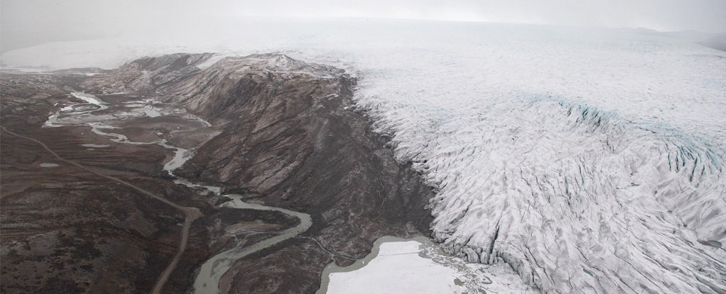 A 'Massive Melting Event' Has Struck Greenland Due to Northern Hemisphere Heatwa..
