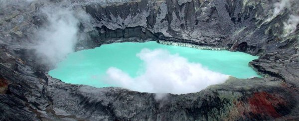 This extremely toxic lake could show us how life may have survived on Mars